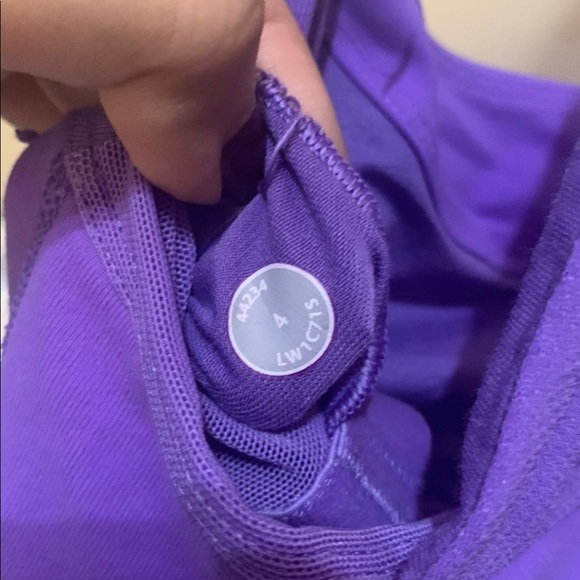 Lululemon Scoop me up shirt - Picture 4 of 4